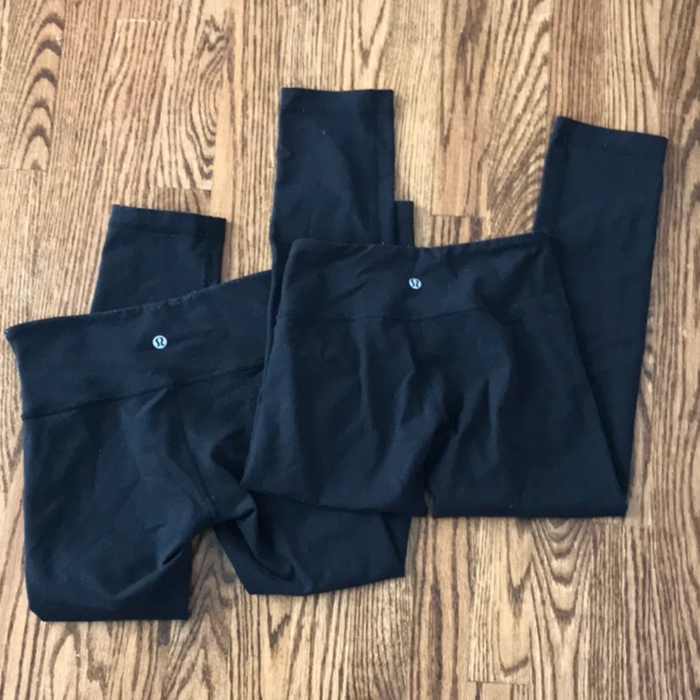 Lululemon Wunder Under Crop 2 pair size 2